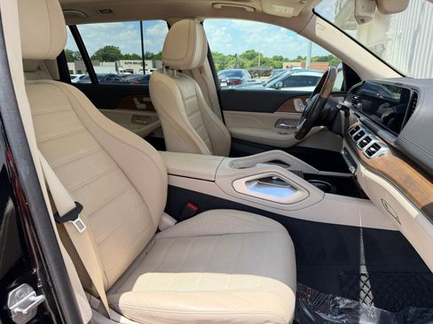 Used 2020 Mercedes-Benz GLS 580 4MATIC image 26