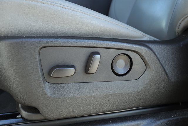 Used 2025 Chevrolet Tahoe LT AWD/4WD image 23
