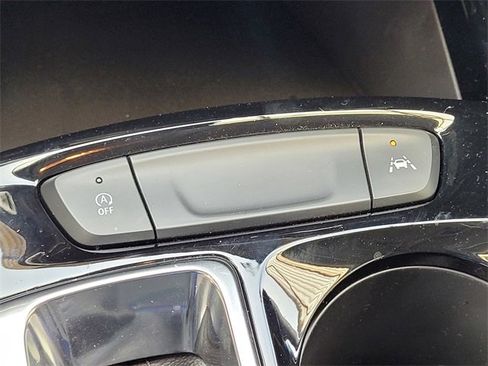 Used 2025 Chevrolet Trax LT w/ Driver Confidence Package image 15