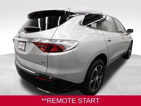 Used 2022 Buick Enclave Essence w/ Sport Touring Edition image 17