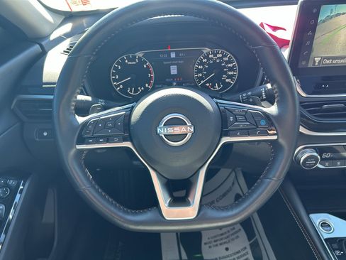 Used 2023 Nissan Altima 2.0 SR image 16