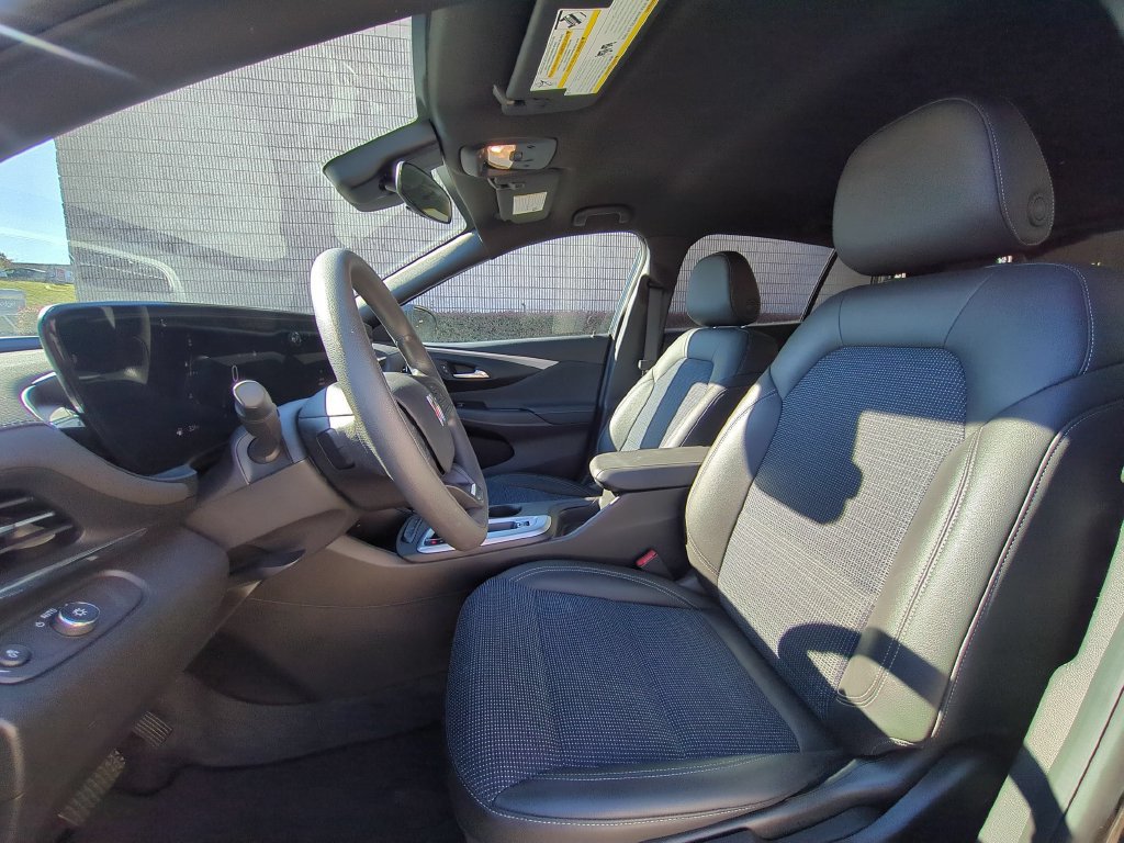 Used 2026 Buick Envista Preferred FWD image 24