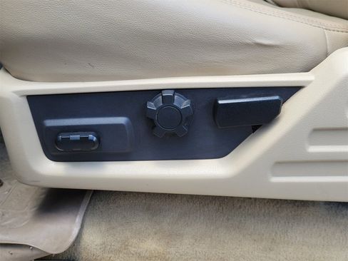 Used 2008 Ford F250 Lariat image 16