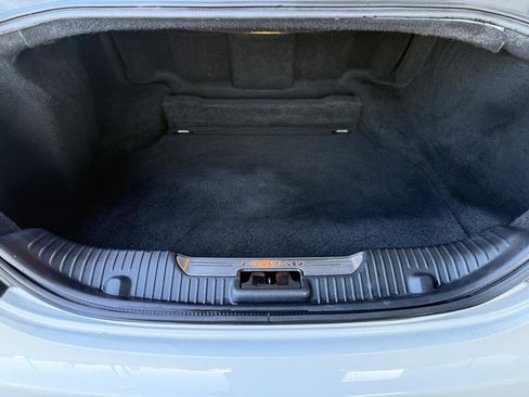 Used 2017 Jaguar XJ R-Sport image 33