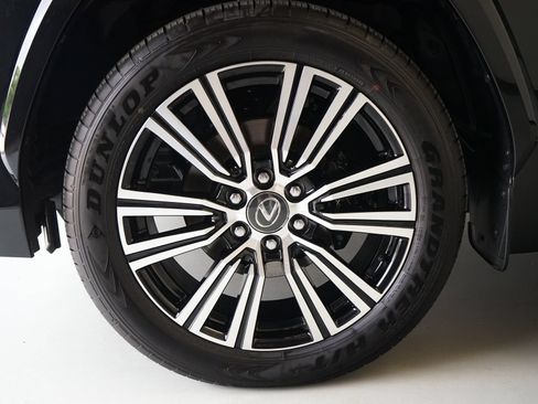 Used 2026 Lexus LX 600 4WD w/ Luxury Package image 37