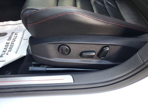 Used 2016 Volkswagen GTI Autobahn w/ Lighting Package (SEL) image 15