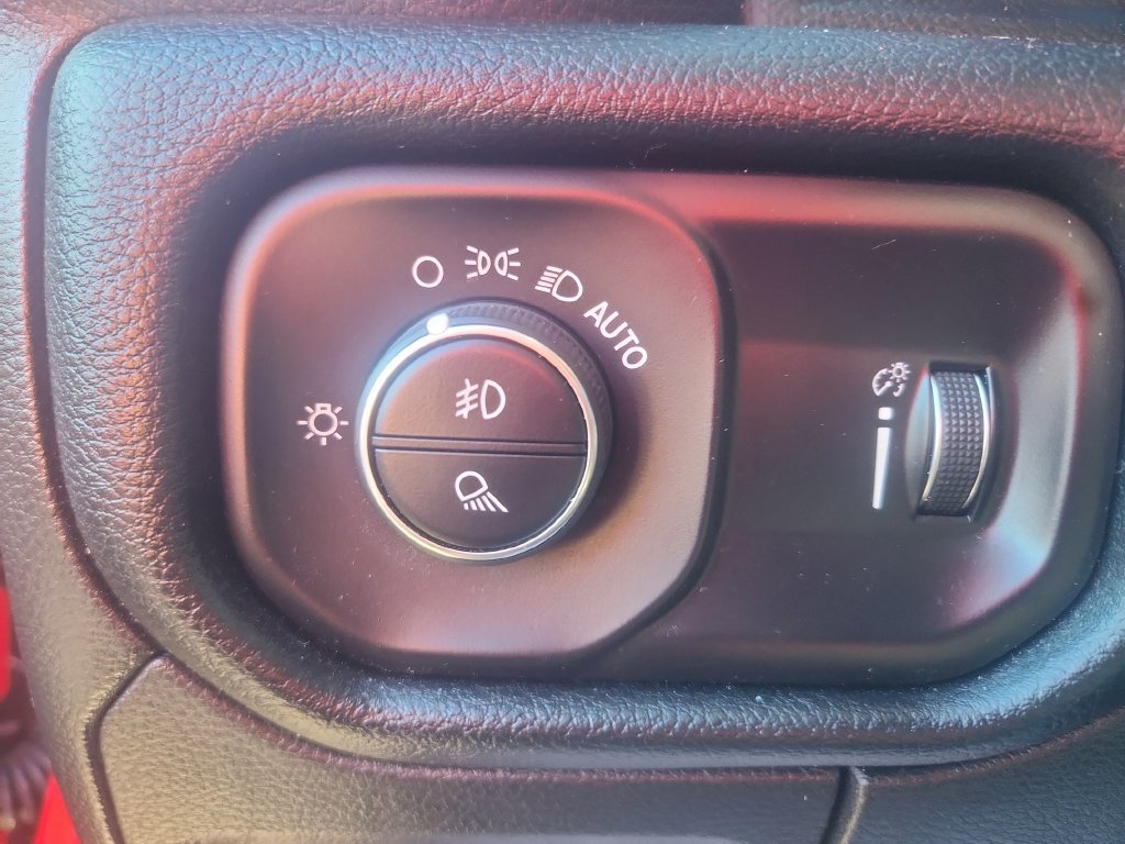 Used 2021 RAM 1500 Big Horn AWD/4WD image 8