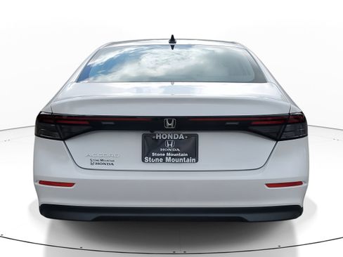 New 2025 Honda Accord SE image 5