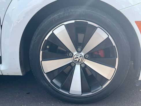 Used 2013 Volkswagen Beetle 2.0T FWD image 5