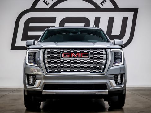 Used 2024 GMC Yukon XL Denali w/ Max Trailering Package image 3