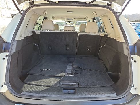 Certified 2023 Nissan Rogue SV image 28