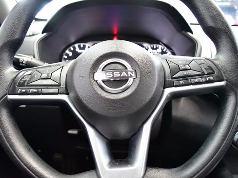 Used 2025 Nissan Altima 2.5 SV FWD image 18