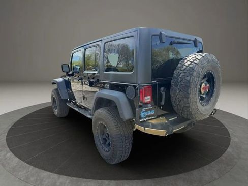 Used 2017 Jeep Wrangler Unlimited Sport w/ Quick Order Package 24S AWD/4WD image 3