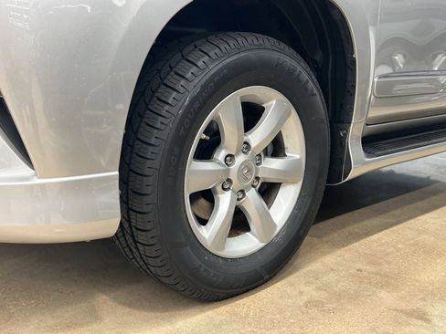 Used 2015 Lexus GX 460 w/ Navigation Package AWD/4WD image 8