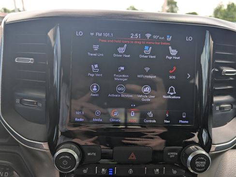 Used 2019 RAM 1500 Laramie AWD/4WD image 19