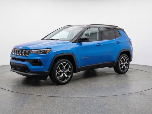 Used 2025 Jeep Compass Limited AWD/4WD image 3