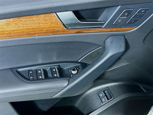 Certified 2023 Audi Q5 e Premium Plus w/ Premium Plus Package image 21