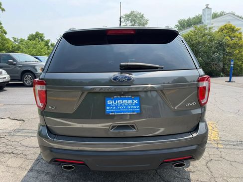 Used 2019 Ford Explorer XLT w/ Equipment Group 202A AWD/4WD image 5