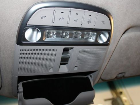 Used 2019 Genesis G90 3.3T Premium image 37