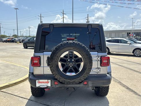Used 2018 Jeep Wrangler Unlimited Rubicon AWD/4WD image 6