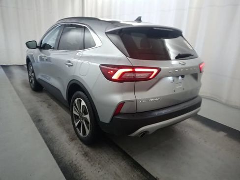 Used 2024 Ford Escape Platinum AWD/4WD image 3