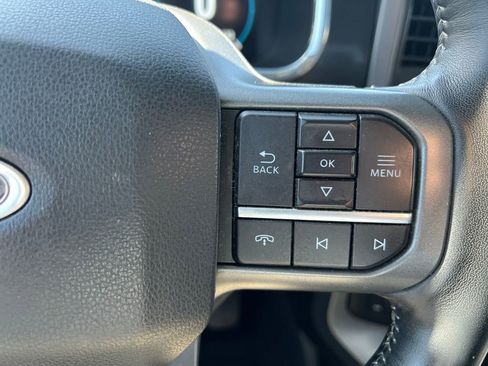 Used 2022 Ford F150 Lariat w/ Trailer Tow Package image 25