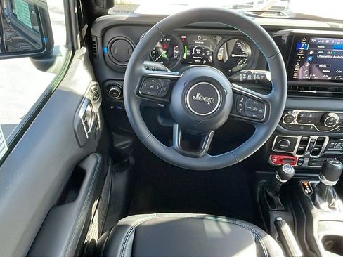 Used 2024 Jeep Wrangler Unlimited Rubicon 4xe image 16