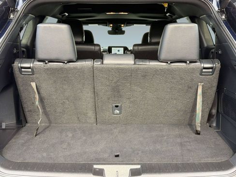 Used 2025 Toyota Highlander XSE AWD/4WD image 32