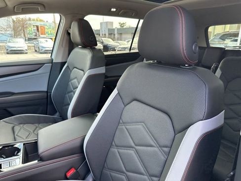 New 2026 Volkswagen Atlas Peak Edition AWD/4WD image 12