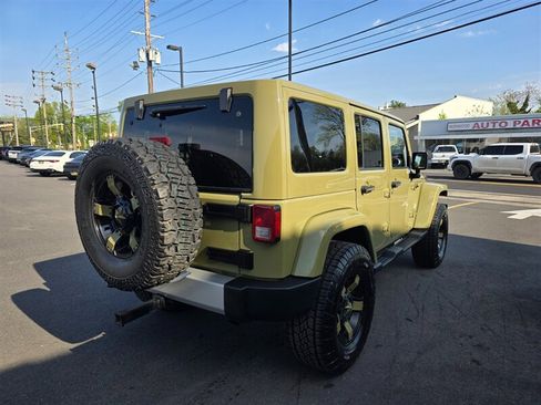 Used 2013 Jeep Wrangler Unlimited Sahara w/ Connectivity Group AWD/4WD image 3