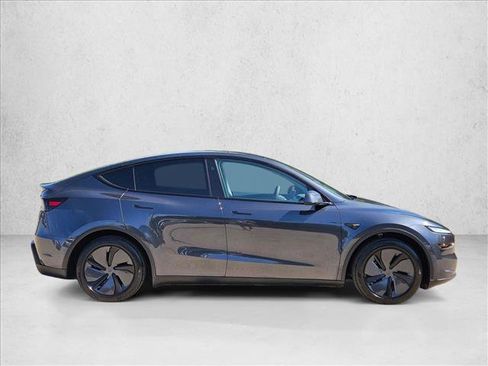 Used 2026 Tesla Model Y Long Range AWD/4WD image 4