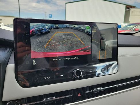 New 2025 Mitsubishi Outlander SE image 12