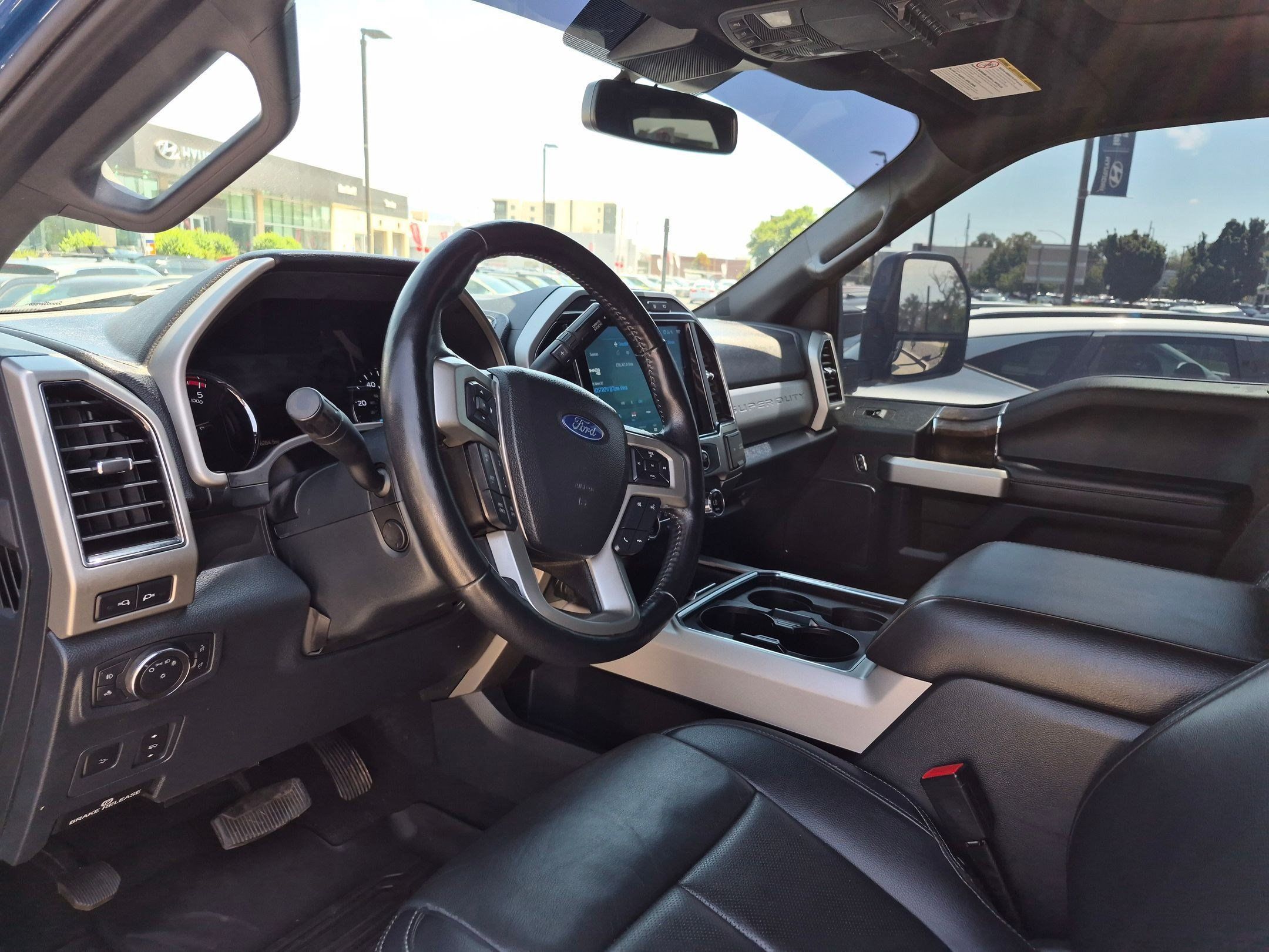 Used 2022 Ford F350 Lariat w/ Lariat Ultimate Package AWD/4WD image 15