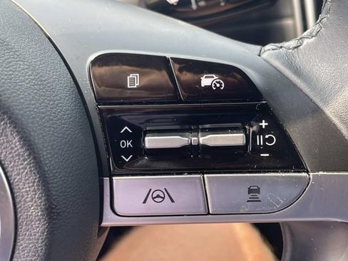 Certified 2022 Hyundai Tucson SEL w/ Convenience + Premium Package FWD image 40