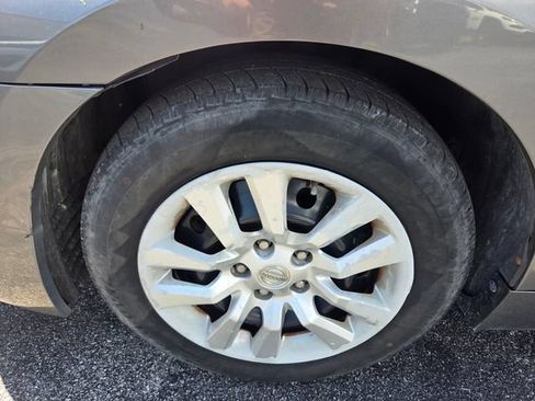 Used 2015 Nissan Altima 2.5 S w/ Power Driver Seat Package FWD image 19