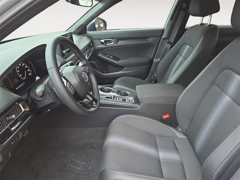 Certified 2025 Honda Civic Sport image 9