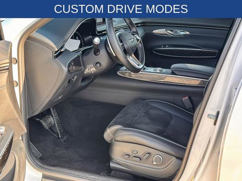 Used 2022 Genesis GV70 3.5T Sport w/ Sport Prestige Package image 12