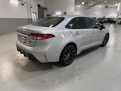 Used 2023 Toyota Corolla SE image 9