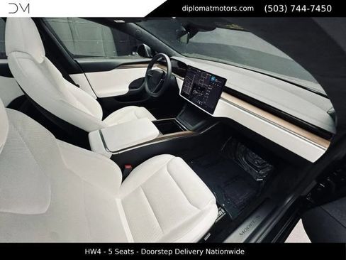 Used 2025 Tesla Model S AWD/4WD image 16