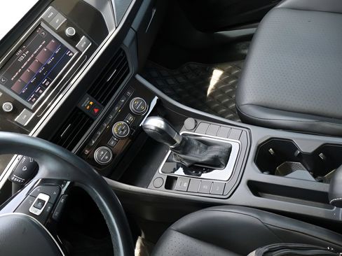 Used 2019 Volkswagen Jetta SE FWD image 18