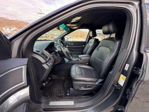 Used 2016 Ford Explorer Limited image 32