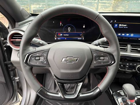 Certified 2025 Chevrolet Trax RS w/ Driver Confidence Package FWD image 11