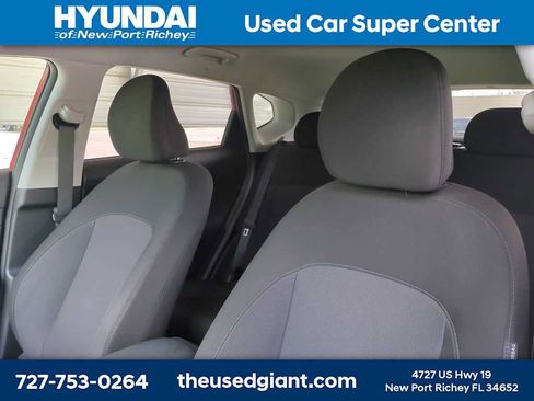 Certified 2024 Hyundai Kona SEL w/ Convenience Package AWD/4WD image 7