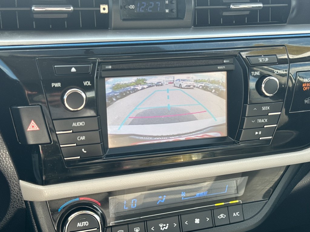 Used 2016 Toyota Corolla LE FWD image 22