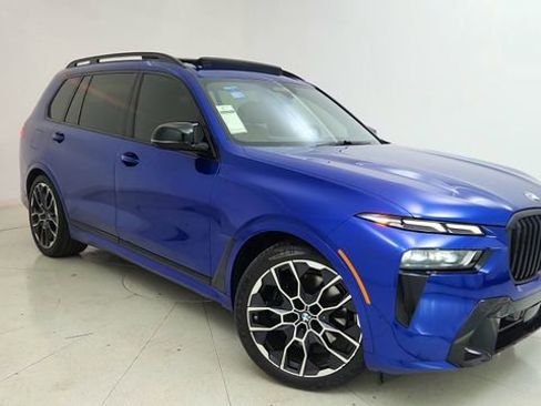 Used 2025 BMW X7 M60i image 1