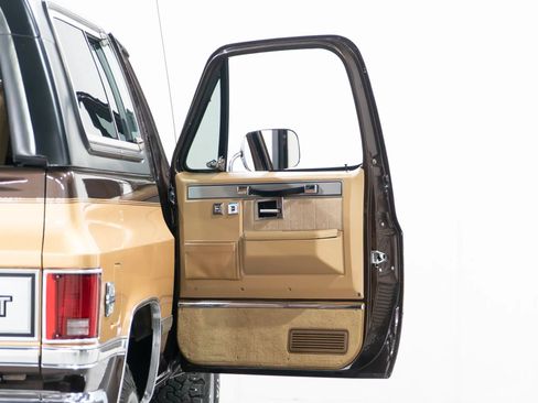 Used 1988 Chevrolet Blazer 4WD image 77