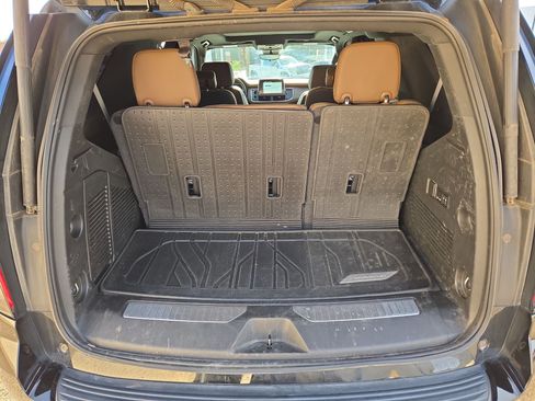 Used 2023 Chevrolet Tahoe High Country w/ Premium Package 2 image 12