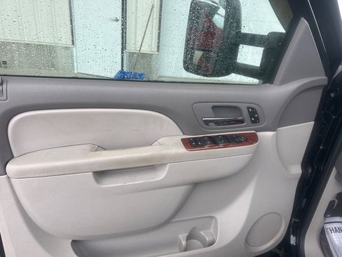 Used 2011 Chevrolet Silverado 3500 LTZ image 11