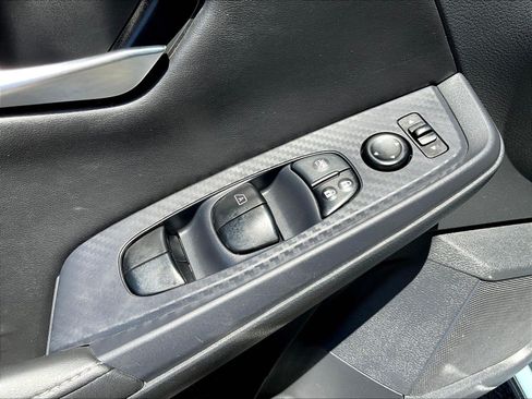 Used 2024 Nissan Sentra SV FWD image 35