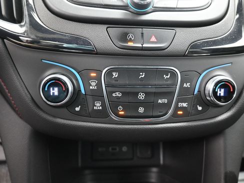 Used 2023 Chevrolet Equinox RS image 21